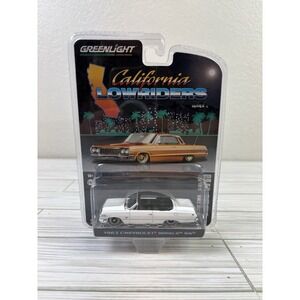 1/64 GREENLIGHT CALIFORNIA LOWRIDERS 1963 CHEVROLET IMPALA CONVERTIBLE WHITE